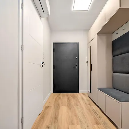 Mieszczanska Cozy By Bookinghost *